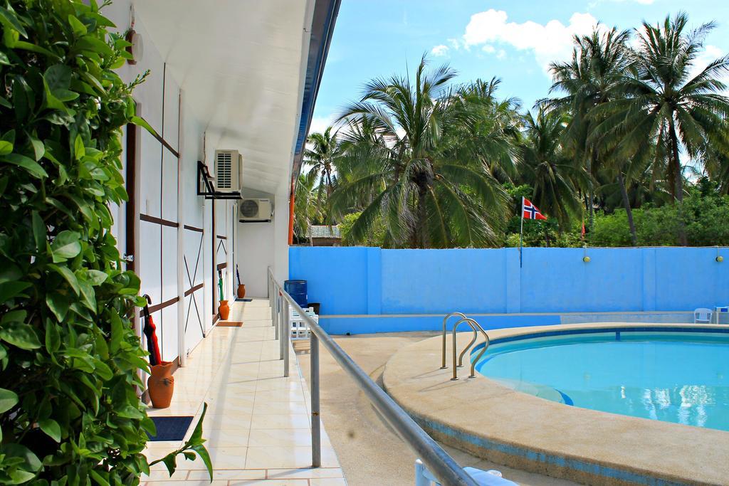 Lagunde Beach Resort Oslob Buitenkant foto